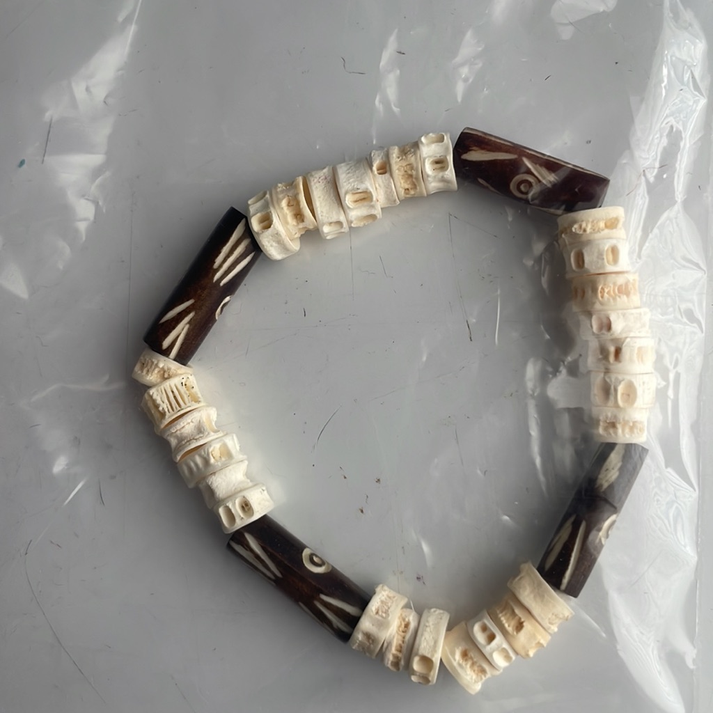 Artisan Handcrafted Bracelet Seashell Wood Beads White Brown 31$